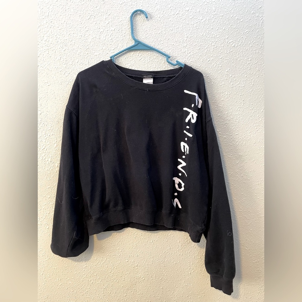 F. R. I. E. N. D. S Sweatshirt 🙂